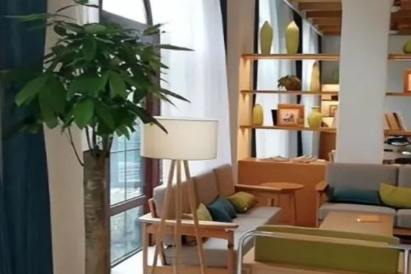 暖心窝颐养之家